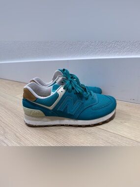 New Balance Women’s 574 Teal and Tan Lace-Up Sneakers